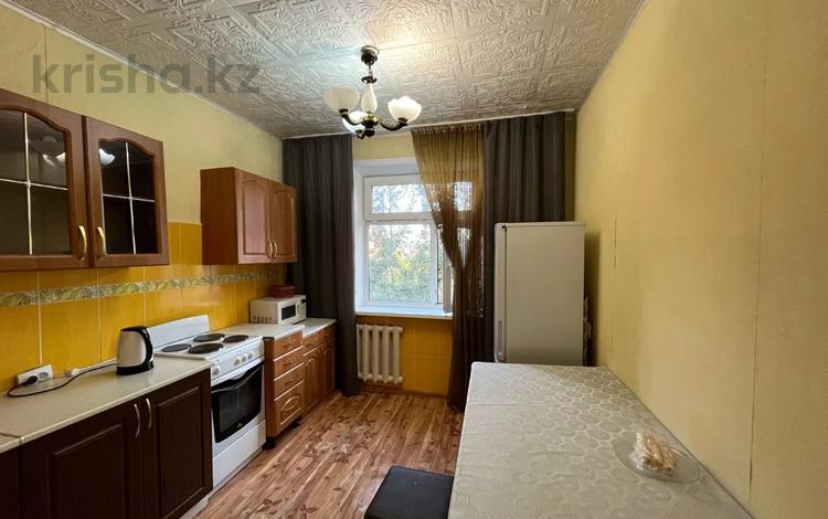 2-бөлмелі пәтер · 54 м² · 6/10 қабат, Степной 4 ш/а., бағасы: 21.4 млн ₸ в Караганде, Казыбек би р-н — фото 9