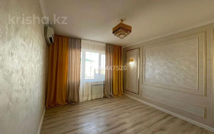2-комнатная квартира, 64 м², 4/6 этаж, сырым датов 33 за 21.5 млн 〒 в Атырау — фото 2
