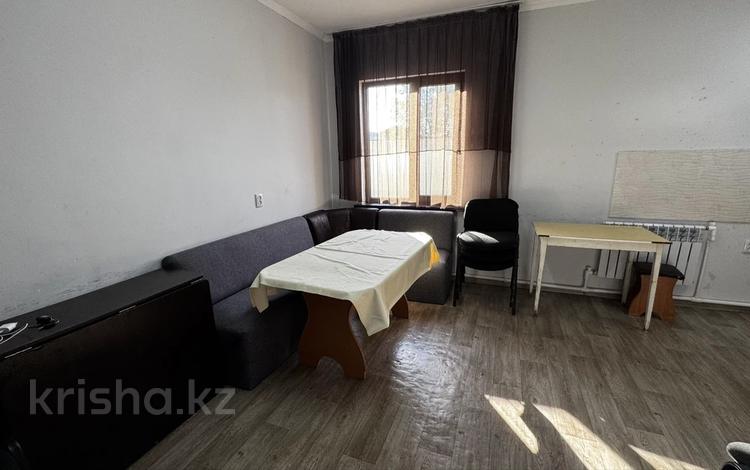 4-бөлмелі пәтер · 110 м², Весёлая 57, бағасы: 350 000 ₸ в Конаеве — фото 2