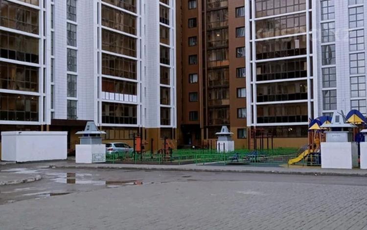 1-комнатная квартира, 42 м², 9/10 этаж, Нажимеденова 39 за 17.5 млн 〒 в Астане, Алматы р-н — фото 2