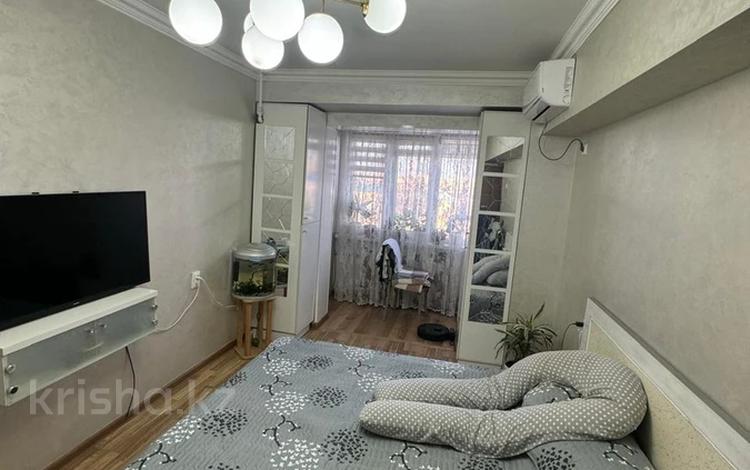 3-комнатная квартира, 47 м², 6/9 этаж, мкр Аксай-2 68а