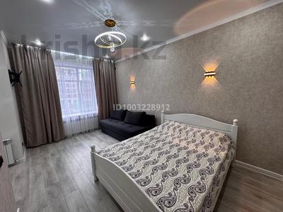 1-бөлмелі пәтер · 42 м² · 2/6 қабат, Майкудук, Мкр Голубые пруды 456/1, бағасы: 230 000 〒 в Караганде, Алихана Бокейханова р-н