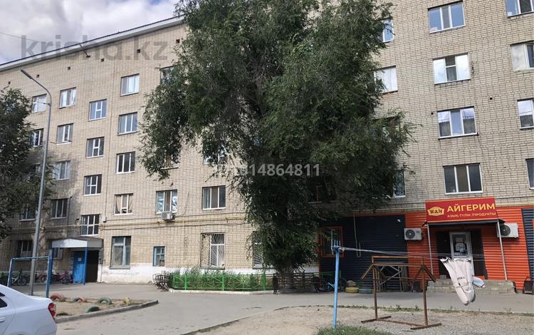 1-бөлмелі пәтер · 12 м² · 3 қабат, Жаманкулова 15, бағасы: 2 млн ₸ в Актобе, мкр Москва — фото 2