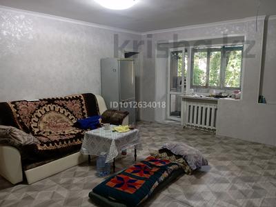 2-бөлмелі пәтер · 44 м² · 2/5 қабат, Майкудук, Майкудук, 12й микрорайон 44 — магазин Мактуб, бағасы: 14 млн ₸ в Караганде, Алихана Бокейханова р-н