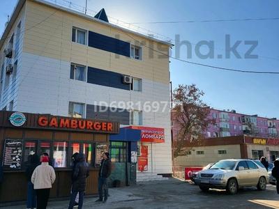 1-комнатная квартира · 30 м² · 2/4 этаж, Абая 44 — 50-Аптека,КӨМЕК и Универсам гамбургер за 10 000 ₸ в 