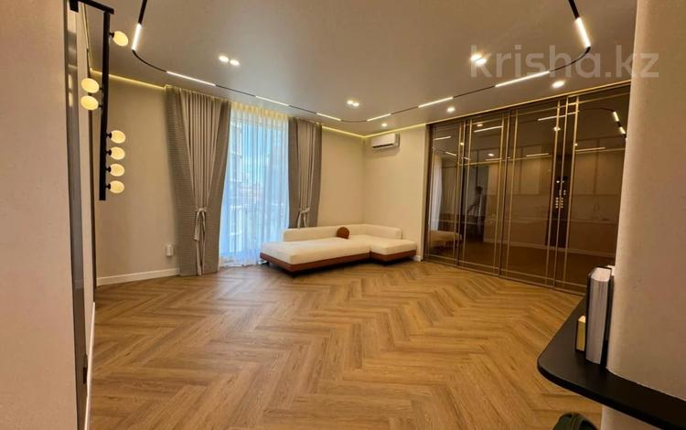 3-комнатная квартира · 110 м² · 7/22 этаж, Сарайшык 34/7 — ТОРГ !!! СРОЧНО !!! ДО ГОРЯЧЕЙ ЦЕНЫ "!!! за 179 млн ₸ в Астане, Есильский р-н — фото 2