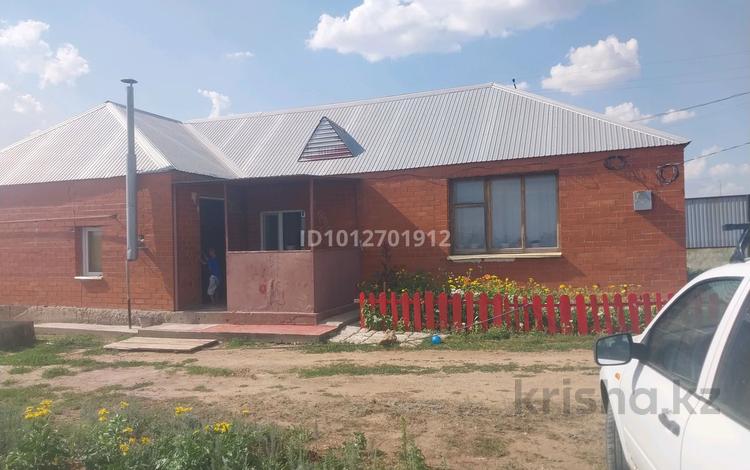 Жеке үй · 3 бөлме · 80 м² · 10 жүзд., Сүмбіле 80 — МИКРАЙОН ,АҚЖАР 80, бағасы: 12 млн ₸ в Актобе, мкр Акжар — фото 2