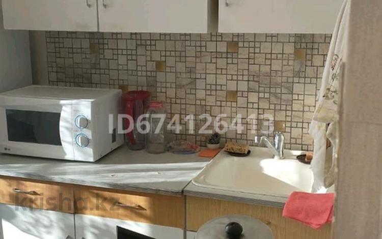 1-комнатная квартира · 30 м² · 3/5 этаж, Антон Чехова — Магазина Весна за 130 000 〒 в Усть-Каменогорске — фото 2