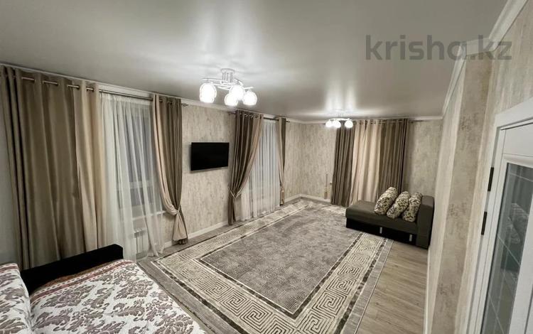 2-комнатная квартира · 70 м² · 9/12 этаж, Розыбакиева 320 за 81 млн ₸ в Алматы, Бостандыкский р-н — фото 2
