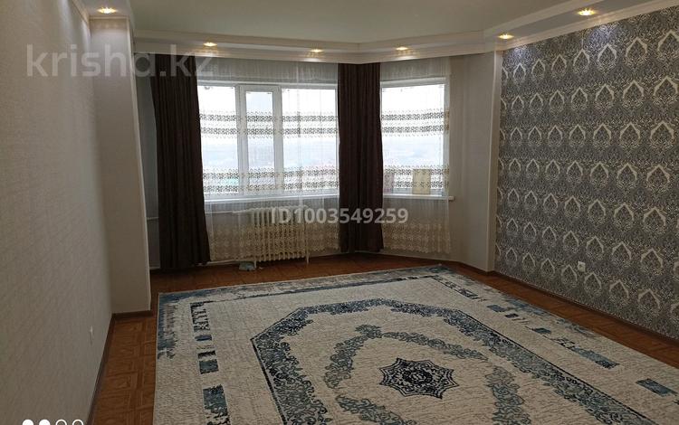 3-бөлмелі пәтер · 102 м² · 8/9 қабат, мкр. Алмагуль, Алмагуль 5 — Возле т.д. Бакдаулет, бағасы: 28 млн ₸ в Атырау — фото 2