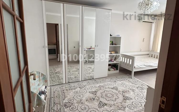 3-бөлмелі пәтер · 63.6 м² · 4/5 қабат, Авангард 4 3, бағасы: 17.5 млн ₸ в Атырау, мкр Авангард-4 — фото 10