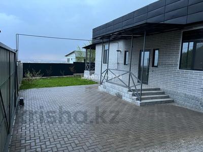 Продажа домов и дачи в Алматы: Отдельный дом · 4 комнаты · 112 м² · 8 сот., мкр Думан-1, Акмешит 78 за 59.5 млн 〒 Отдельный дом · 4 комнаты · 112 м² · 8 сот., мкр Думан-1, Акмешит 78 за 59.5 млн 〒 в Алматы, Медеуский р-н