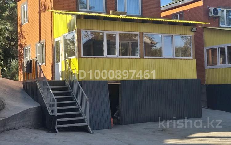 Дом · 3 комнаты · 80 м², Голубой залив за 40 000 〒 в Новой бухтарме — фото 2