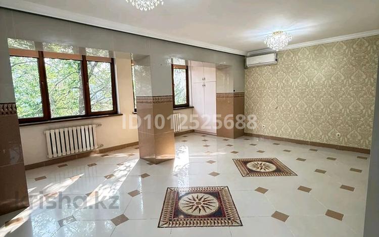 3-бөлмелі пәтер · 80 м² · 3/4 қабат, мкр Горный Гигант, Тайманова 224 — Институт матери и ребенка, бағасы: 80 млн ₸ в Алматы, Медеуский р-н — фото 2