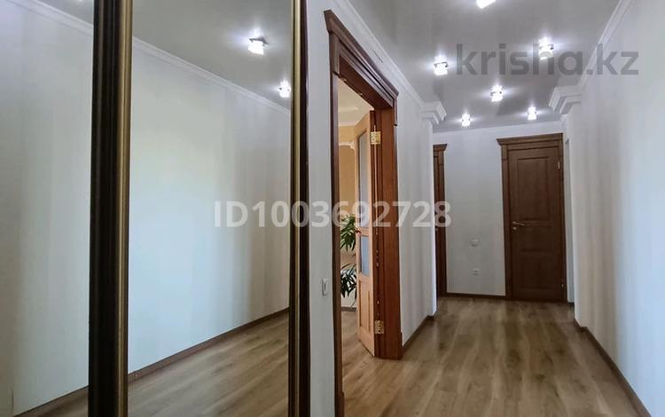 4-комнатная квартира · 90 м² · 3/10 этаж, Интернациональная — Сатпаева за 45 млн 〒 в Петропавловске — фото 2