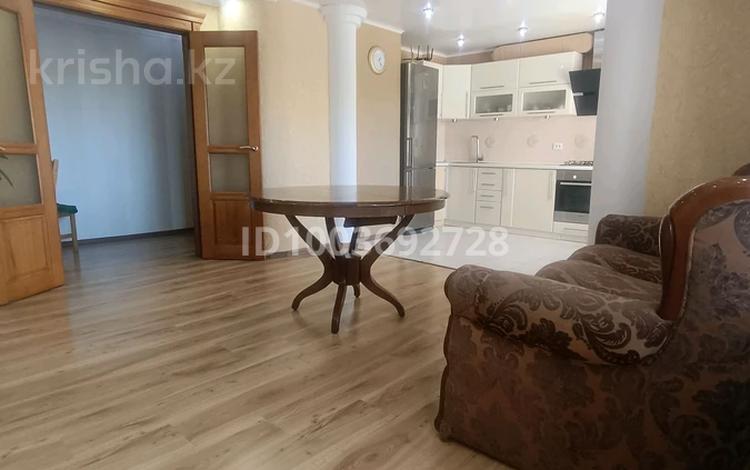 4-бөлмелі пәтер · 90 м² · 3/10 қабат, Интернациональная 83 — Сатпаева, бағасы: 42.3 млн ₸ в Петропавловске — фото 4