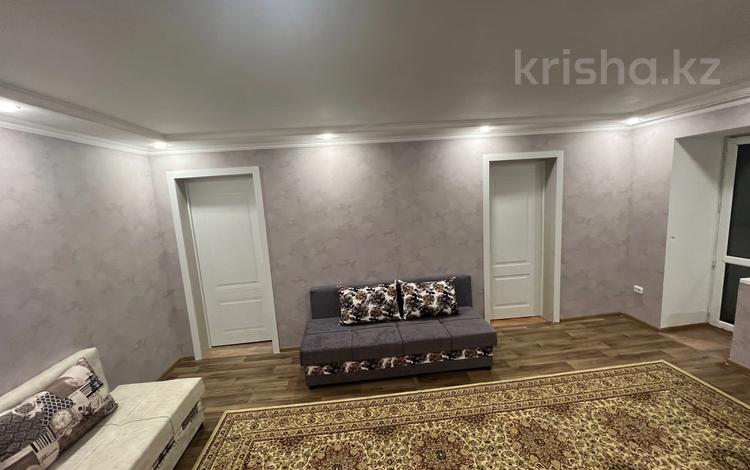 3-комнатная квартира · 60 м² · 3/8 этаж, мкр Новый Город, Бухар жырау 11 за 16 000 ₸ в Караганде, Казыбек би р-н — фото 2