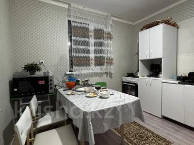 Отдельный дом • 4 комнаты • 92 м² • 4 сот., Роза багланова 4 за 16 млн 〒 в Уральске