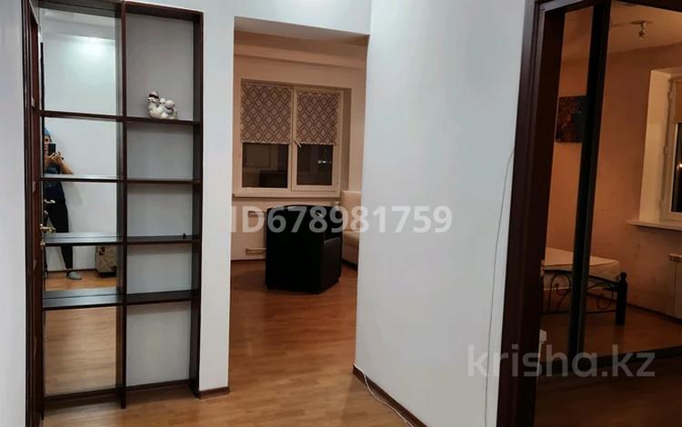 2-комнатная квартира, 54 м², 9/12 этаж помесячно, мкр Самал-1 18 — Жолдасбекова за 350 000 〒 в Алматы, Медеуский р-н — фото 6