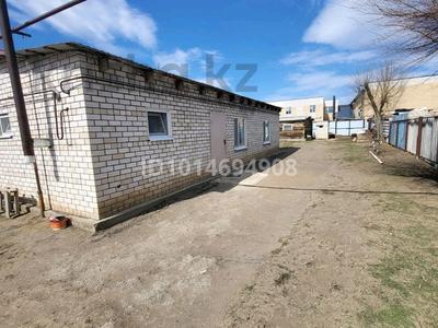 Часть дома · 4 комнаты · 130 м² · 8 сот., Школьная 5/1 за 13.5 млн ₸ в Бестамак