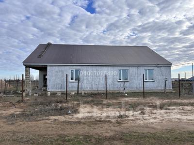 Отдельный дом · 5 комнат · 221 м² · 10 сот., 34 за 15.5 млн 〒 в Чапаеве