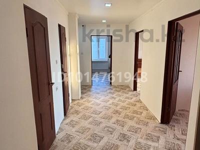 3-комнатная квартира · 77 м² · 7/9 этаж, мкр Кунаева 61 за 150 000 ₸ в Уральске