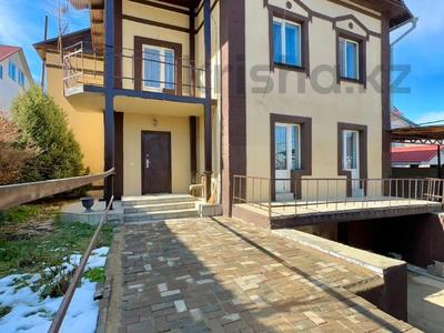 Отдельный дом · 5 комнат · 200 м² · 10 сот., мкр Таусамалы, Центральная 35 за 90 млн 〒 в Алматы, Наурызбайский р-н
