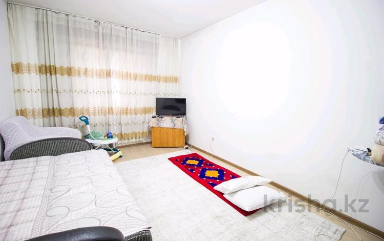 1-комнатная квартира, 38 м², 1/7 этаж, Болашак за 12.7 млн 〒 в Талдыкоргане, мкр Болашак — фото 2