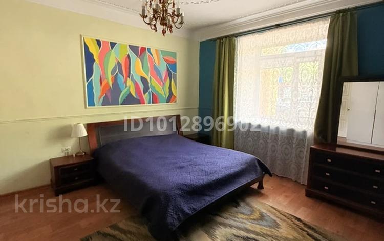 3-комнатная квартира · 81.3 м² · 1/2 этаж, мкр Новый Город, Абая 70 за 48 млн ₸ в Караганде, Казыбек би р-н — фото 2