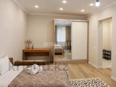 2-комнатная квартира · 45 м² · 3/13 этаж, Муратбаева 14/7 — Макатаева Муратбаева за 17 000 〒 в Алматы, Алмалинский р-н