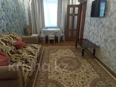 3-бөлмелі пәтер · 60 м² · 1/5 қабат, Азаттык 68 — Атамбаева, бағасы: 15 000 ₸ в Атырау, мкр Жилгородок