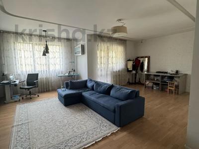 5-бөлмелі пәтер · 196 м² · 4/6 қабат, Сагадат Нурмагамбетова 138/2, бағасы: 180 млн ₸ в Алматы, Медеуский р-н