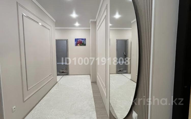 2-комнатная квартира · 59 м² · 4/9 этаж, мкр Нурсая, Елорда 6/6 за 230 000 〒 в Атырау — фото 2