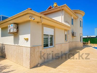Отдельный дом · 4 комнаты · 250 м² · 4 сот., Каргыджак за ~ 162.1 млн ₸ в Аланье