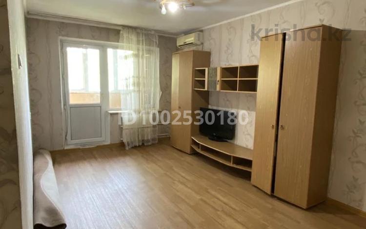 1-комнатная квартира · 33 м² · 5/5 этаж, мкр Тастак-2, Радостовца 41 — Розыбакиева / Кабанбай батыр за 200 000 ₸ в Алматы, Алмалинский р-н — фото 2