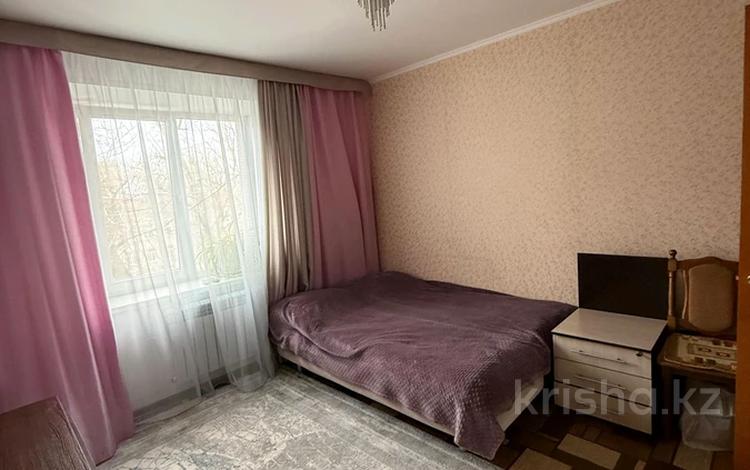 3-комнатная квартира · 70 м² · 4/5 этаж, Н. Назарбаева за 200 000 ₸ в Уральске — фото 2
