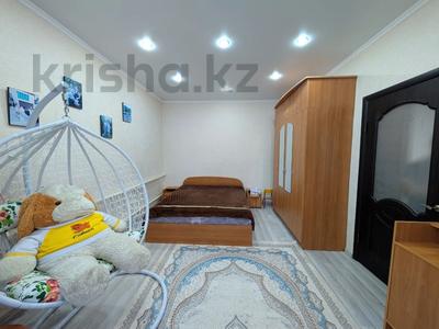 Отдельный дом · 5 комнат · 88 м² · , Майкудук, Железноводская за 25 млн ₸ в Караганде, Алихана Бокейханова р-н