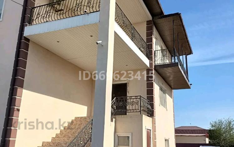 Жеке үй · 6 бөлме · 500 м² · 10 сот., мкр Атырау, бағасы: 1.2 млн 〒 — фото 11