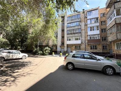 5-комнатная квартира · 90 м² · 5/5 этаж, мкр Михайловка , Крылова 38 за 29.5 млн 〒 в Караганде, Казыбек би р-н