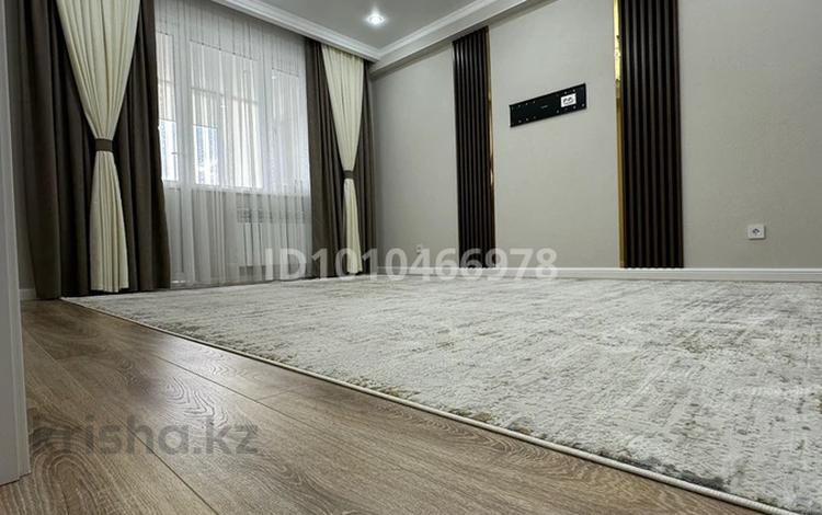 2-бөлмелі пәтер · 67 м² · 3/5 қабат, мкр. Зачаганск пгт Камбар батыр 6/1, бағасы: 28.5 млн ₸ в Уральске — фото 2