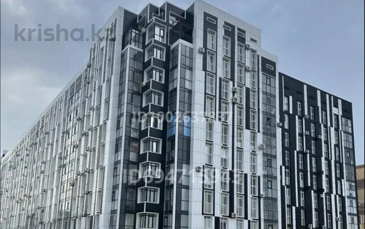 1-комнатная квартира · 54 м² · 2/9 этаж, мкр. Алтын орда 22 за 10 000 〒 в Актобе — фото 2