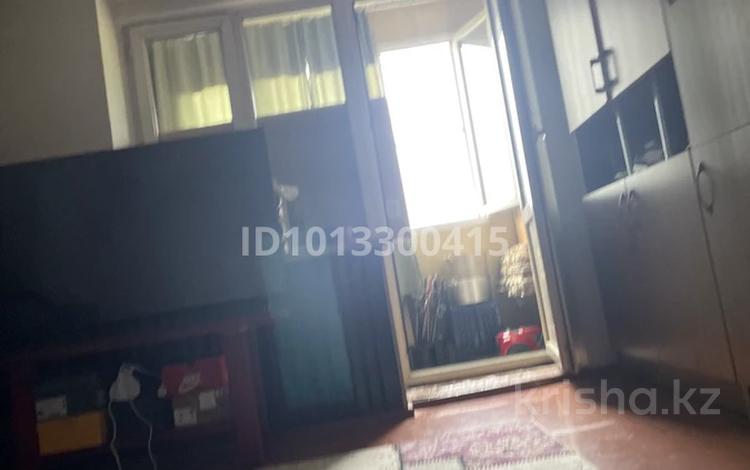 2-комнатная квартира · 42 м² · 5/5 этаж, мкр 13-й военный городок, мкр 13-й военный городок 51 за 26 млн ₸ в Алматы, Турксибский р-н — фото 2