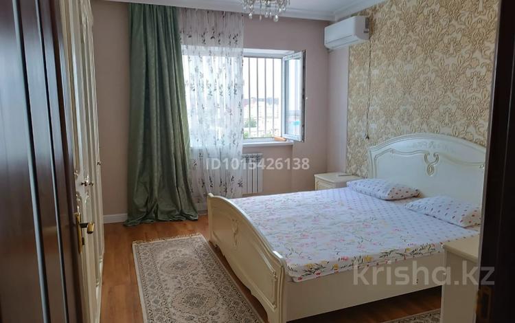 2-комнатная квартира · 78 м² · 12/16 этаж, Мамыр-1 за 400 000 ₸ в Алматы, Ауэзовский р-н — фото 2