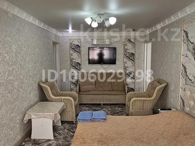 2-бөлмелі пәтер · 52 м² · 5/5 қабат, Айбергенова 1а, бағасы: 18 000 〒 в Шымкенте