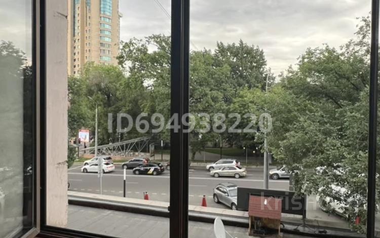 2-комнатная квартира · 50 м² · 3/4 этаж, Аблай хана 121 — Кабанбай батыра за 99 млн ₸ в Алматы, Алмалинский р-н — фото 2