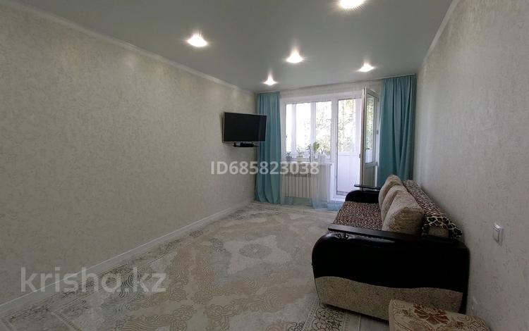 2-комнатная квартира · 56 м² · 2/5 этаж, Абая за 22 000 ₸ в Бурабае — фото 2