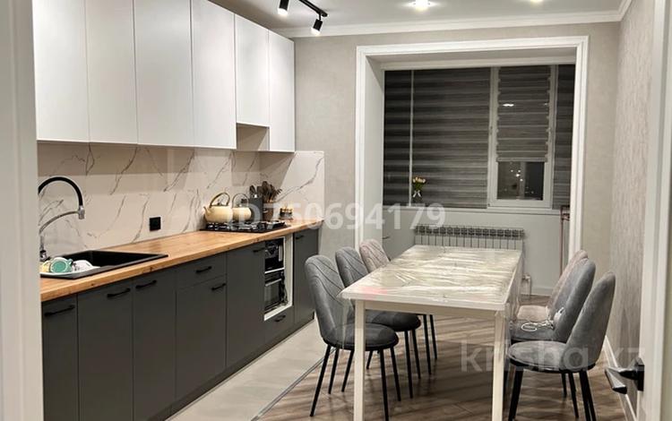 3-комнатная квартира · 102.6 м² · 4/5 этаж, мкр. Зачаганск пгт, М. Монкеулы 81/2 за 40.5 млн ₸ в Уральске — фото 2