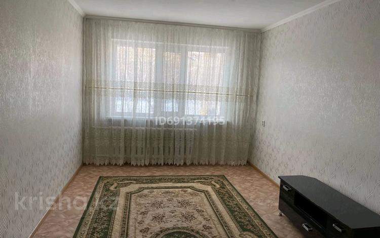 2-комнатная квартира, 47 м², 1/5 этаж помесячно, мкр Юго-Восток, Республики — Остановка Караван