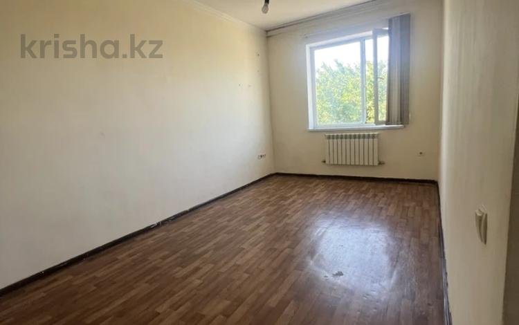 1-комнатная квартира · 33 м², мкр Самал-2, Мкр Самал-2 Утегенова 64 за 12.5 млн ₸ в Шымкенте, Абайский р-н — фото 2