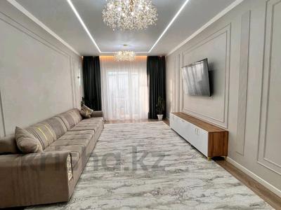 4-бөлмелі пәтер · 125 м² · 4/4 қабат, Самал — 10й микрорайон, бағасы: 52 млн ₸ в Уральске